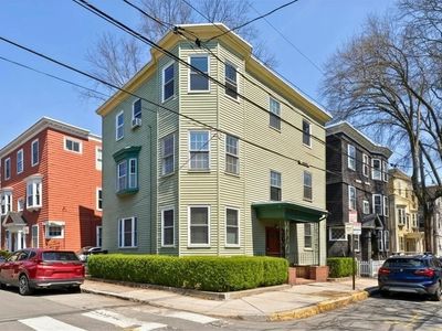 35 Eustis St