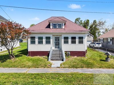 204 Lee St