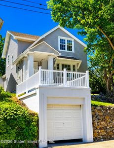 402 Woodstock Ave
