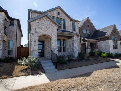 2653 Kings Canyon Mews