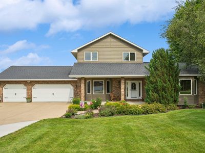 15848 Woodmoor Dr