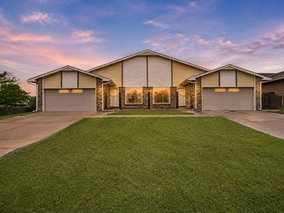 8702-8704 E Longlake Cir