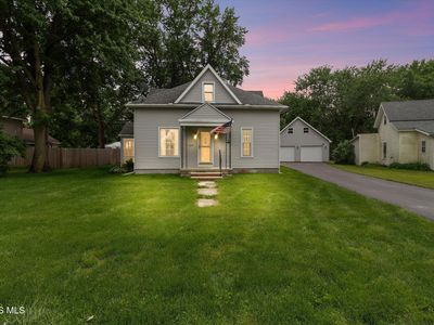 227 W Main St