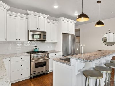 1289 Deer Park Cir #102