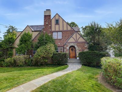 15 Stratton Road