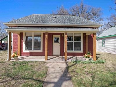 Property at 118 E Adams Ave, Sterling, KS