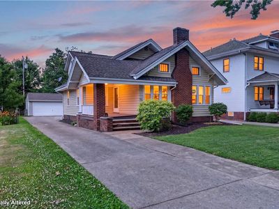 862 Lakeview Dr