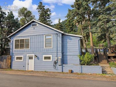 917 Midland Ave
