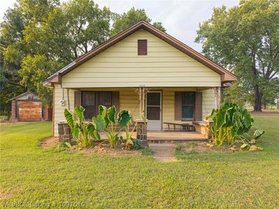 1610 E Main St