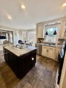612 Dorshire Ln