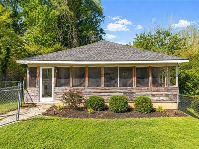 2014 Maple Ave SW