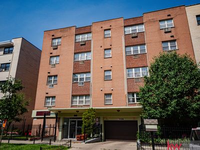 5950 N Kenmore Ave APT 208