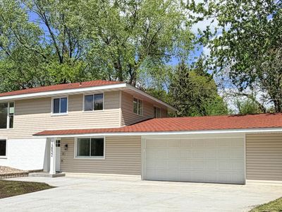 13832 Shirley Dr
