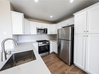 2568 Avenida Del Vis APT 201