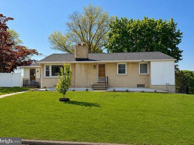 555 Woodland View Dr