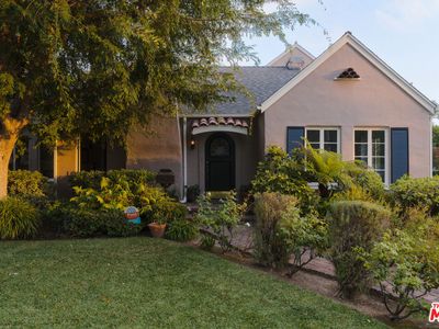 1990 Rose Villa St