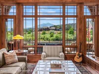 340 River's Bend