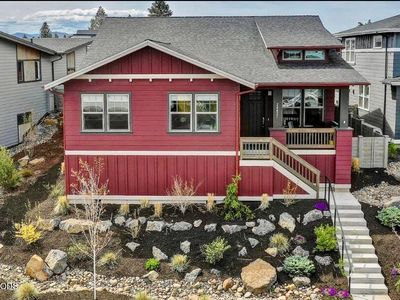 20637 SE Cougar Peak Dr