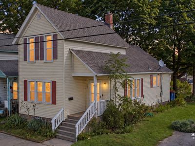 550 Milwaukee Ave NW