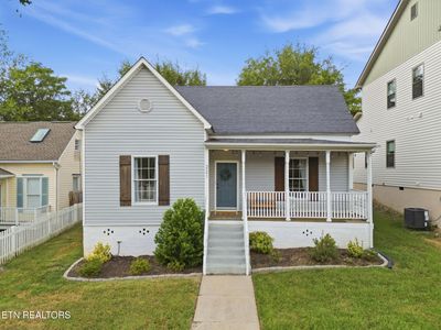 221 E Oldham Ave