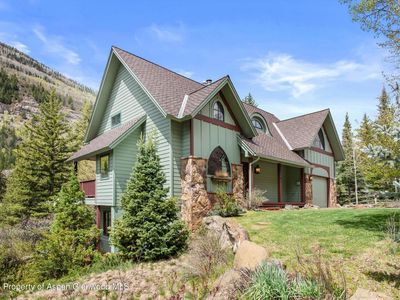 1207 Evergreen Ln