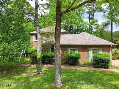 512 Dixton Dr