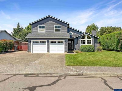 1040 SW Tall Oaks Dr