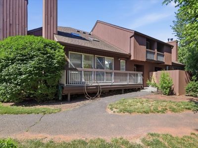4422 Bloomingdale Dr