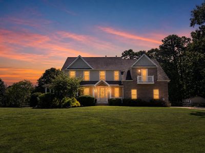 8 Galloping Way