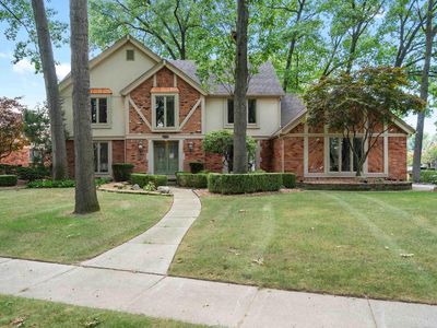 11988 Whispering Oak Ln