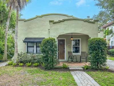 1012 W New Hampshire St