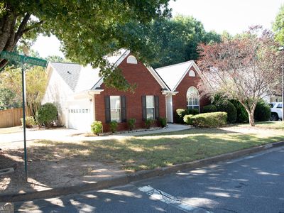 3283 Liberty Commons Dr NW