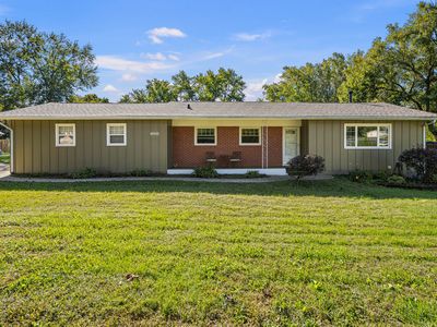 Property at 1223 Hillside Dr, Bettendorf, IA