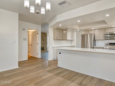 4642 N Edgebrooke Pl