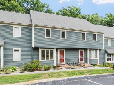 5 Deer Path APT 2