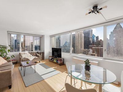 322 W 57th St APT 33S