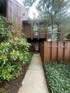 5095 Chuckleberry Ln
