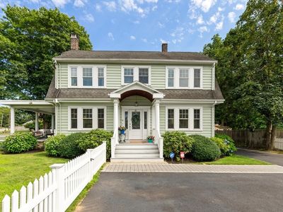 11 Beach St