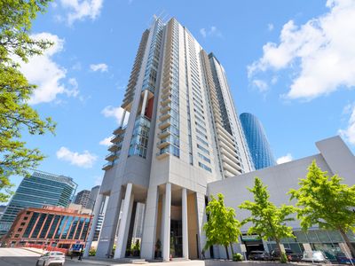 737 W Washington Blvd APT 3607