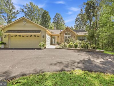 323 Stratford Cir