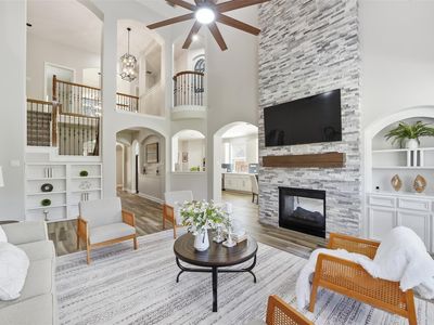 2710 Golden Larch Dr