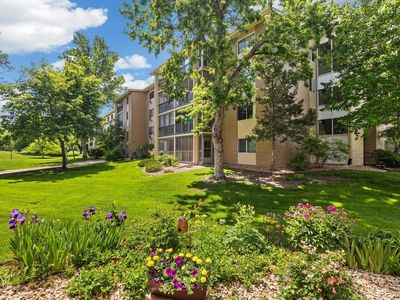 3082 S Wheeling Way #202