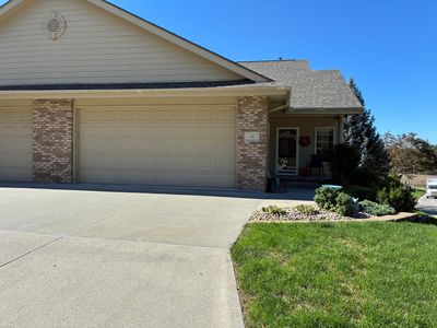 Property at 100 Greenview Cir, Council Bluffs, IA