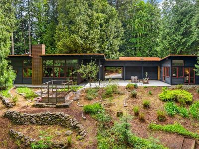 10933 NW Skyline Blvd