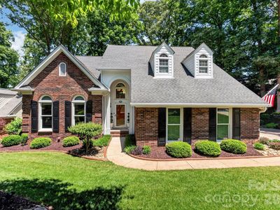 15211 Sharrow Bay Ct