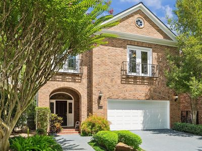 231 Sugarberry Cir