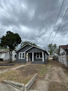 723 Waverly Ave