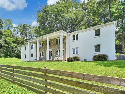 349 Country Club Rd APT 4