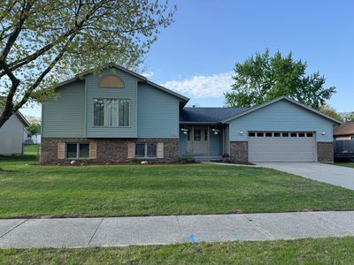 1406 Manorwood Dr SE