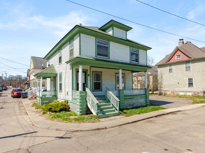 416 Bellevue Pl